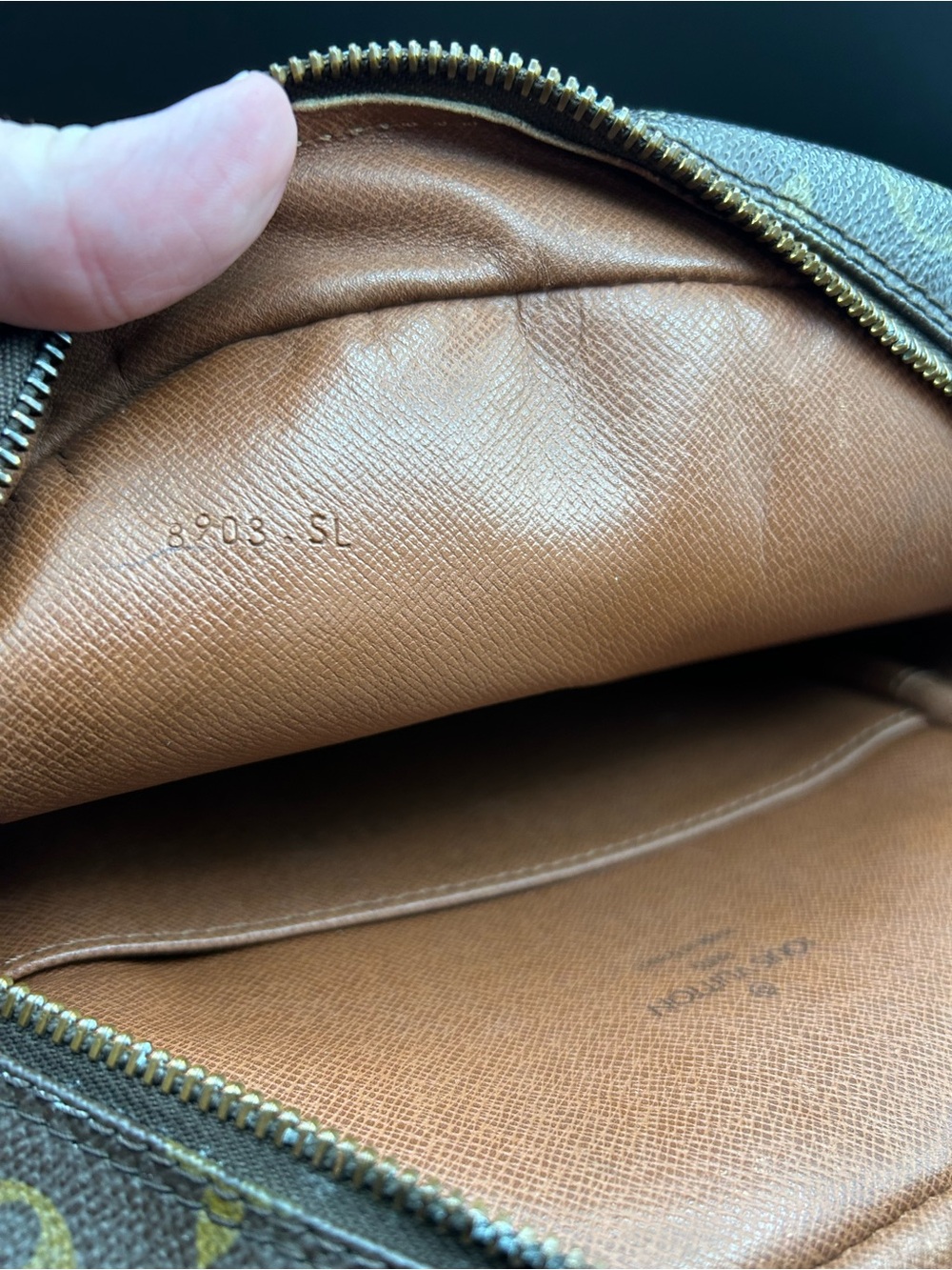 Vintage Louis Vuitton Danube MM Monogram Canvas Crossbody Messenger Bag - Picture 15 of 15